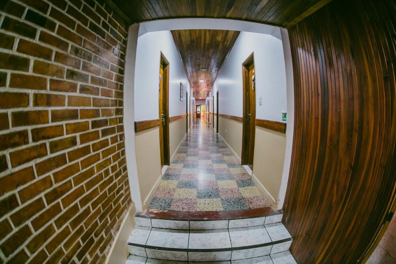 Hotel Tierra Colorada ปูแอร์โตอีกวาซู ภายนอก รูปภาพ